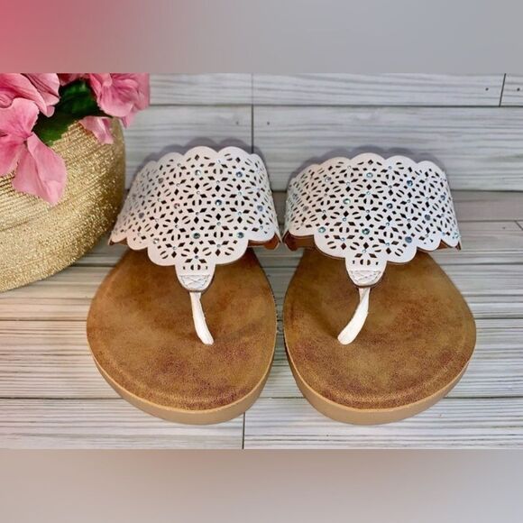 Olivia Miller White Hooded Rhinestone Slip On Sandals S:9 - Picture 6 of 12